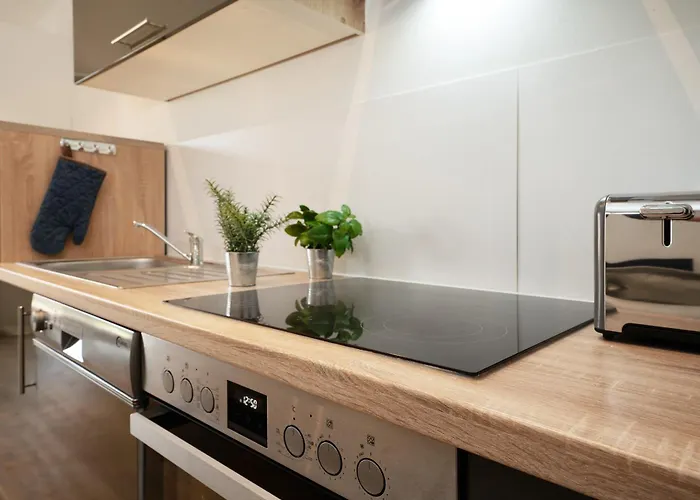 Dorfstrasse 24 Hahn Grebin