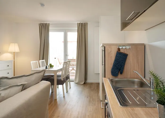 Dorfstrasse 24 Hahn * Grebin